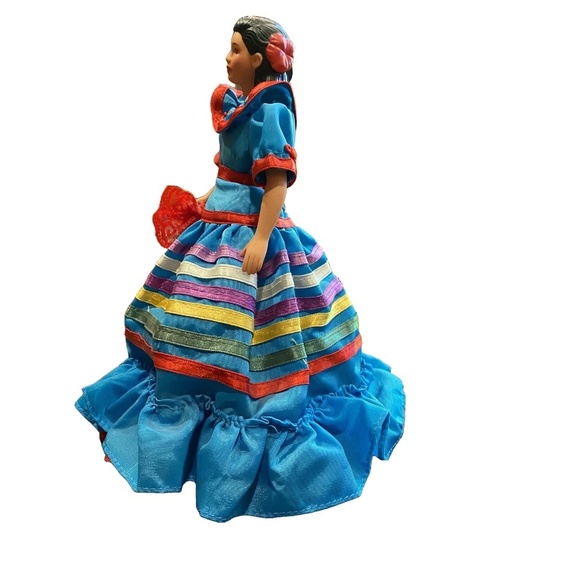 Vintage 1990 AVON Lupita from Mexico International Porcelain Doll Collection 8" - Picture 5 of 11